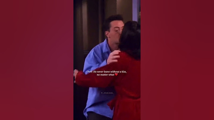 He never leave without kiss ❤️ #friends#friendsedit#chandler#monica#chandlerbing