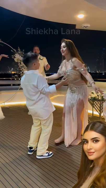 Dubai princess beautiful belly dance #dance #shorts #ytshorts
