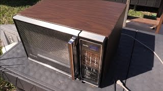 What's Inside a vintage working Kenmore microwave from 1983