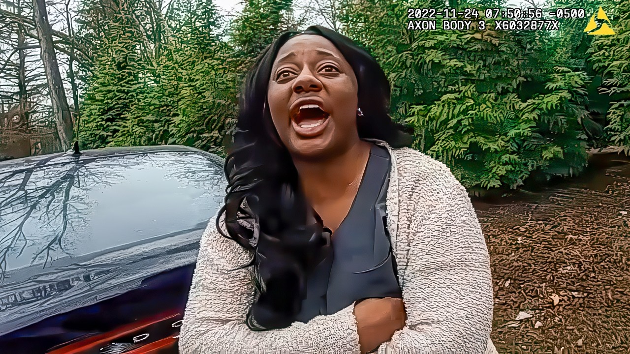 Traffic Stop Turns Chaotic After Entitled Nurse Refuses to Comply