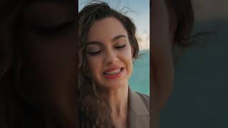 Mahir, Canfezaya Aldığı Kolyeyi Veriyorı Icoşku