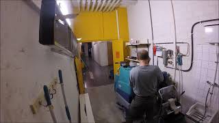 Turnhallenreinigung Mit Harzentfernung 1 0