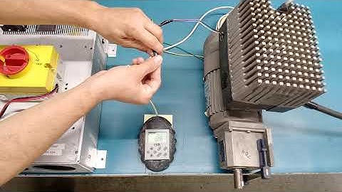 410789 - Lenze Servo Drive Frequency Inverter - E82MV551-4B001 - 000030