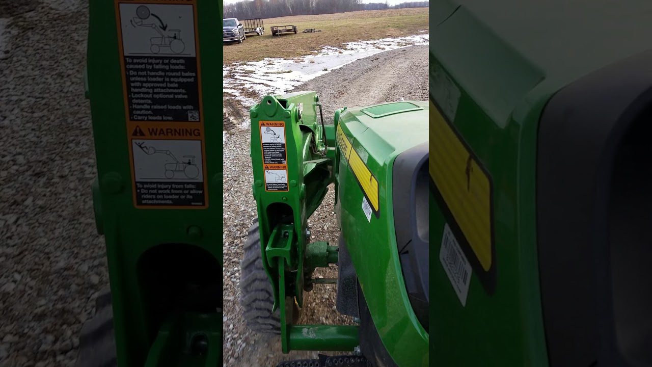 Spreading Gravel 4052r and 4105 YouTube