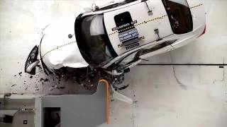 Crash test Ifiniti Q70
