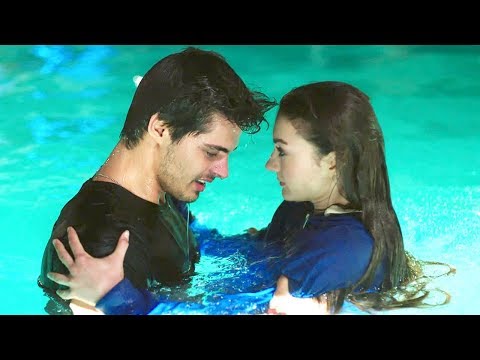 Savas and Nazli Romantic scene ever | Turkish Drama | Sunehri Titliyan | RA2