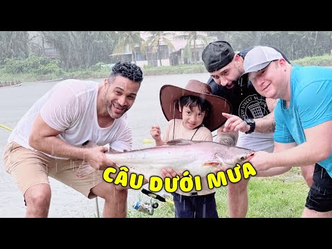 Dẫn Mấy Anh Bạn Nước Ngoài Đi Câu Cá Ở Việt Nam | Fishing Tour Guide | Chung Nguyen Fishing