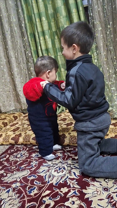 حوّلتُ أغاني الثورة إلى الفصحى😅محبكم #المعتصم_بالله فخر الدين🤍 #سوريا #سورية الحرة💚