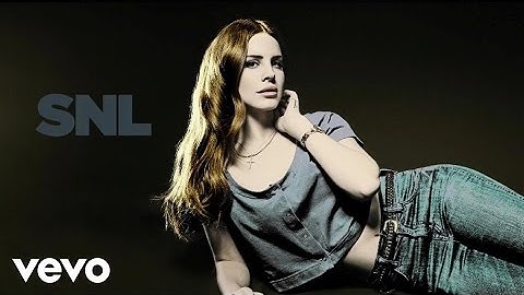 Lana Del Rey - Blue Jeans (Live on SNL)