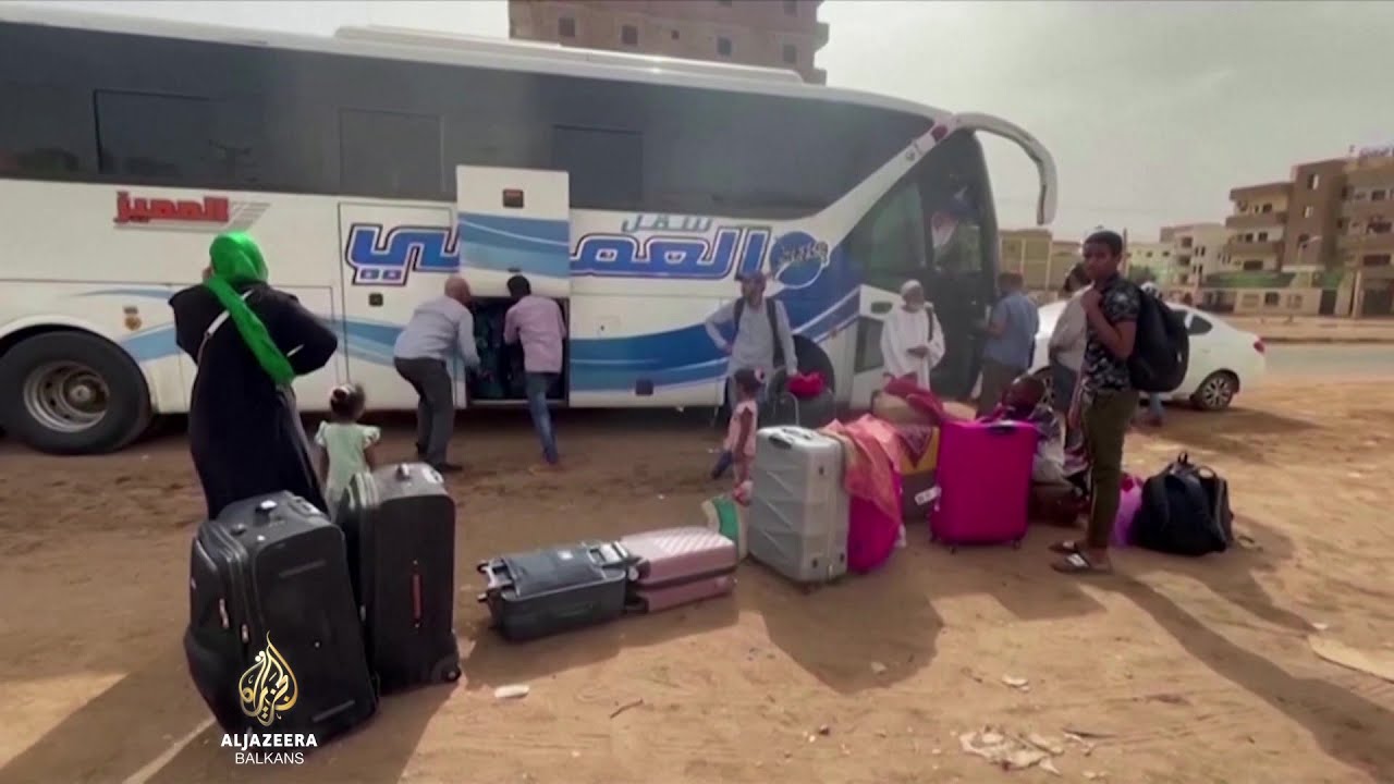 يحاول سكان الخرطوم الفرار خلال وقف إطلاق نار آخر