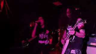 Manger Cadavre? - Enfermos