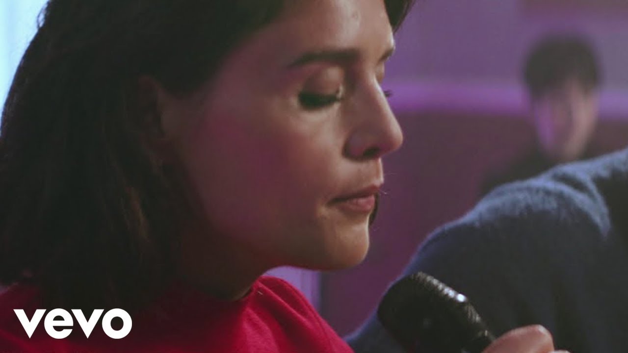 ⁣Jessie Ware - Sam (Acoustic)