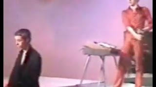 Fad Gadget &quot;Ricky&#39;s Hand&quot; 1980 Belgian TV appearance