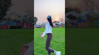 Extendable Auto Face Tracking Tripod 360° Rotation, No App!!  # Auto Face Tracking #dance  #dancer