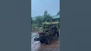 Trời mưa gió đi chợ chuối  xe công nông một cầu máy 22 #shortvideo