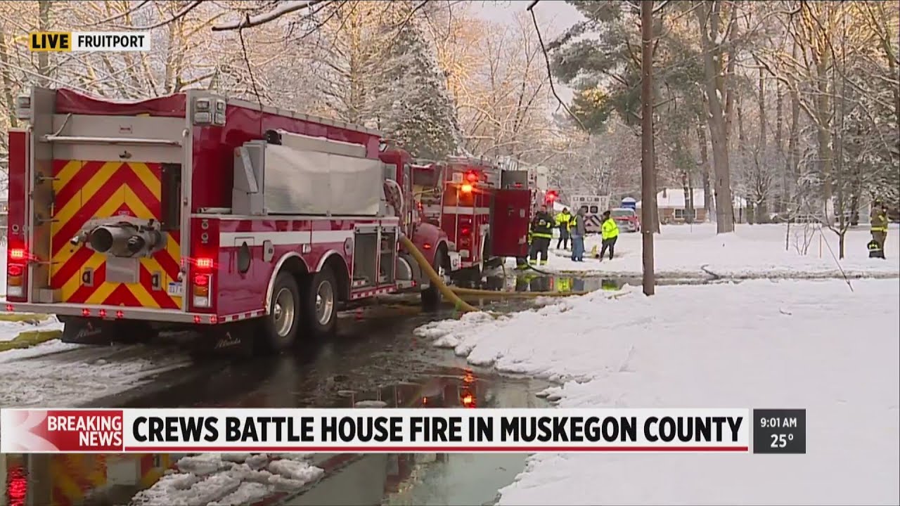 Crews battle house fire in Fruitport Township - YouTube