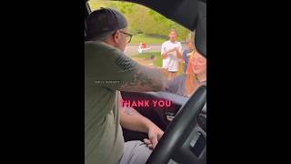 💖 The Most Generous Man Ever - What He Did Will Melt Your Heart 🥹 Wholesome Moment Resimi