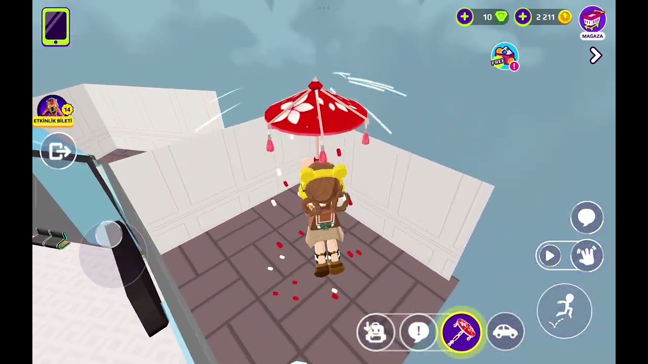 Avm deki kapalı dükkanları geziyorum!