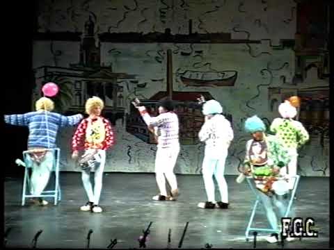 Actuación de Los que no lloran no maman del COAC 1992