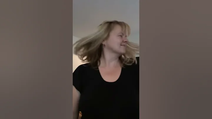 Heidi Hair Flip