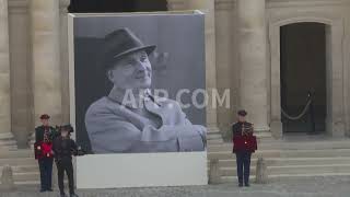 France Pays Tribute To The Sacred Monster Of The Theatre Michel Bouquet