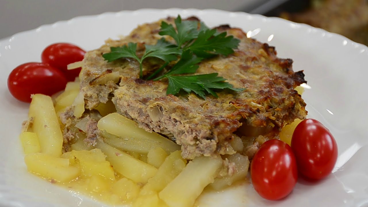 Блюдо холостяка - картофель с фаршем, запеченный в духовке