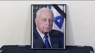 الإسرائيليون يلقون النظرة الأخيرة على جثمان آرييل شارون