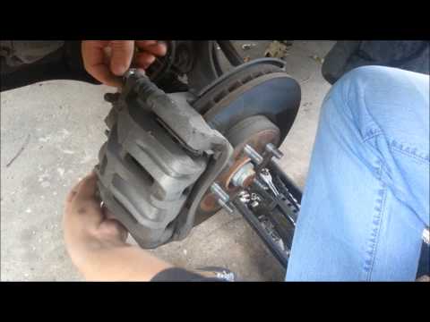 2010 Honda CR-V Front Brake Pads Replacement - YouTube
