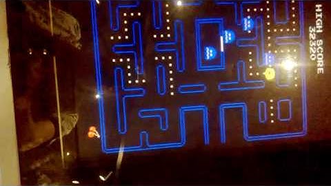 PACMAN ARCADE MACHINE