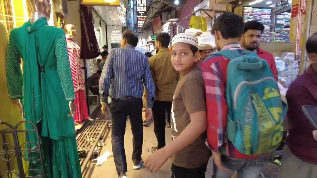 Walking Tour: Katra Neel, Chandni Chowk, Delhi 06. 