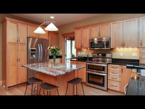 1650 Emerald Ct, Robins, IA home video tour