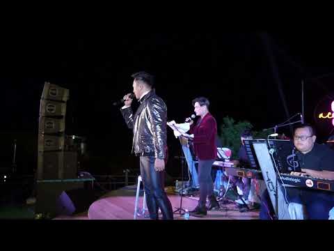Châu Khải Phong thể hiện chất giọng đẳng cấp bằng bản live Áo Cũ Tình Mới tại đêm biểu diễn ở Gogi