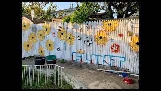 How to Paint Flowers on Fence