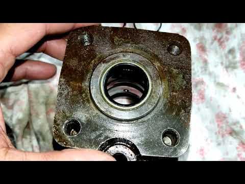 Течь дозатора. 005 насос дозатор. Дозатор на мтз 80. Рулевой насос дозатор мтз 82. Насос дозатор мтз 82.