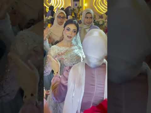 ناس مني ومن دمي     
