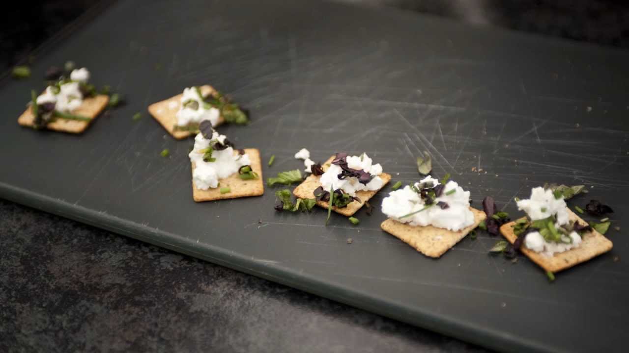 kitchendraw Garden Fresh Cooking at the Family Garden - Herb Confettii