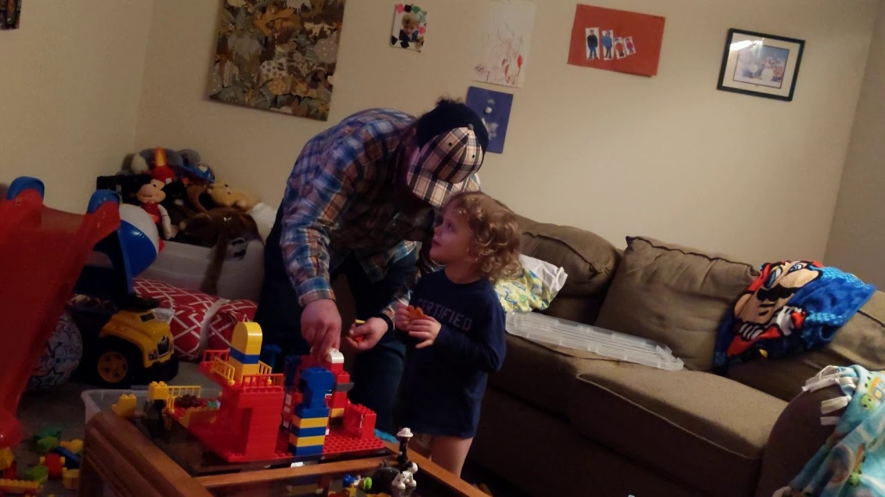 Building Duplo (Time Lapse)