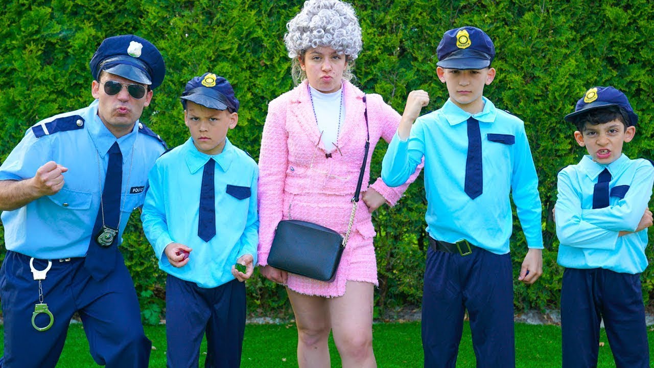 Jason i Alex udają, że bawią się w policjantów! | Policyjna przygoda dla dzieci