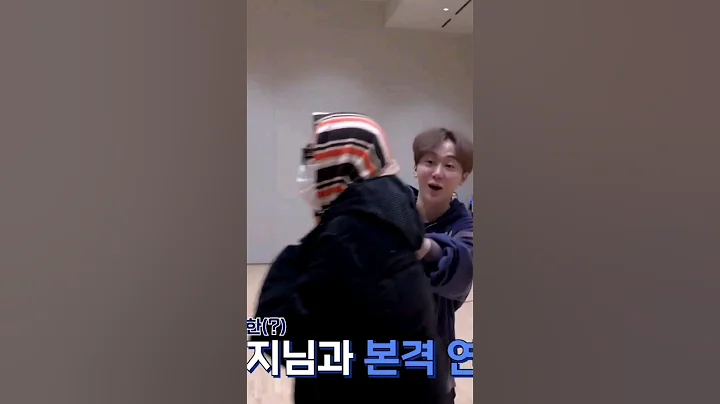 Only seungkwan being SAVAGE with youngji😎 #seventeen#BSS#hoshi#youngji#dokyeom#dk#seungkwan#fighting