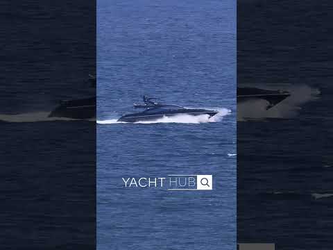 We love the offshore Life! 😎Azimut 103 cruising in Miami.