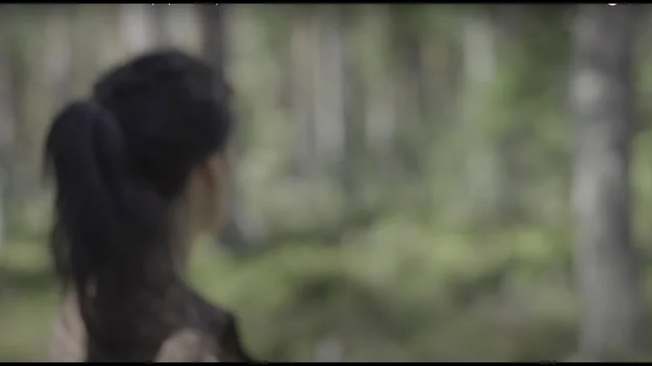 Justine Louise  La Tribu  (Clip Officiel)