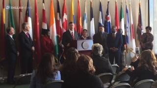 Mayor Mike Rawlings announces partnership for HMK tenants