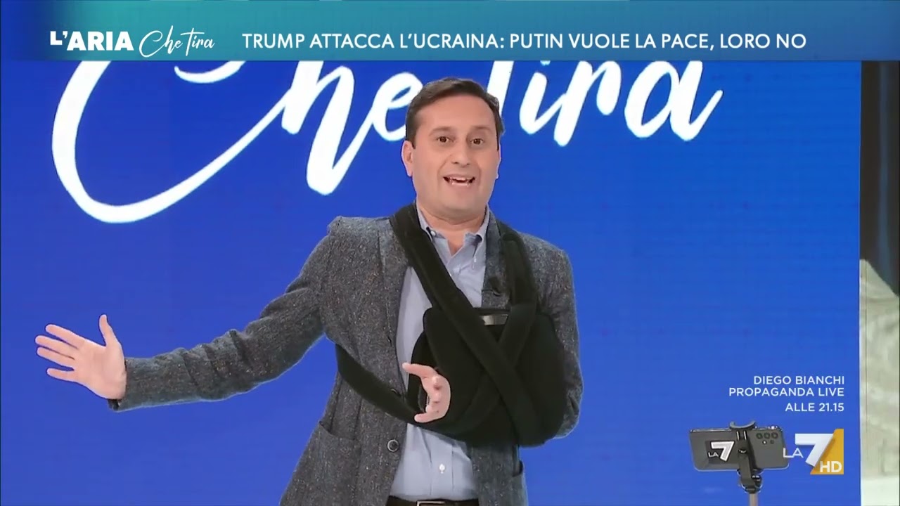 Lite tra Maurizio Gasparri e Angelo D'Orsi: "Berlinguer prendeva i soldi da Mosca", "Si ...