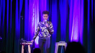 Comedienne Rita Brent teases Unvaccinated Lady at Comedy Show - Creek and the Cave ATX