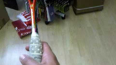 how-to-hold-a-squash-racket.3GP