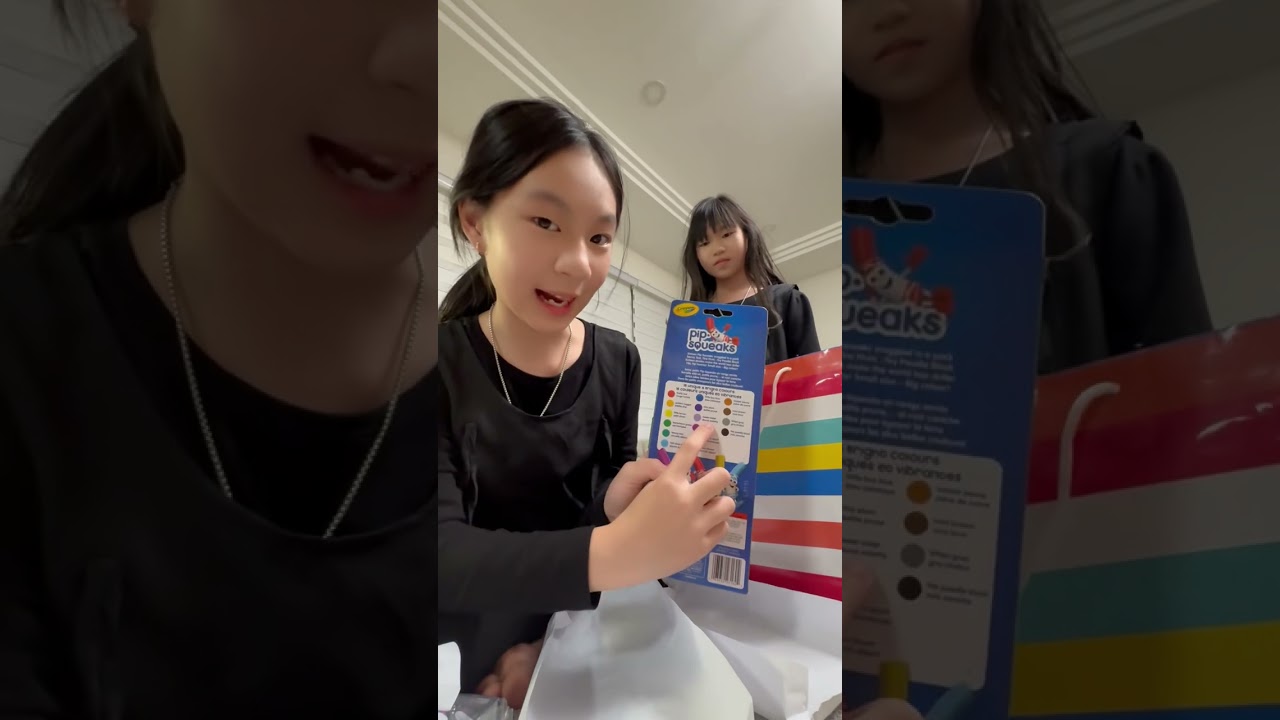 Cherry unbox quà sinh nhật tuổi 11