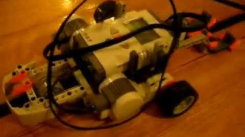 LEGO MINDSTORMS NXT 2.0 - Line Follower