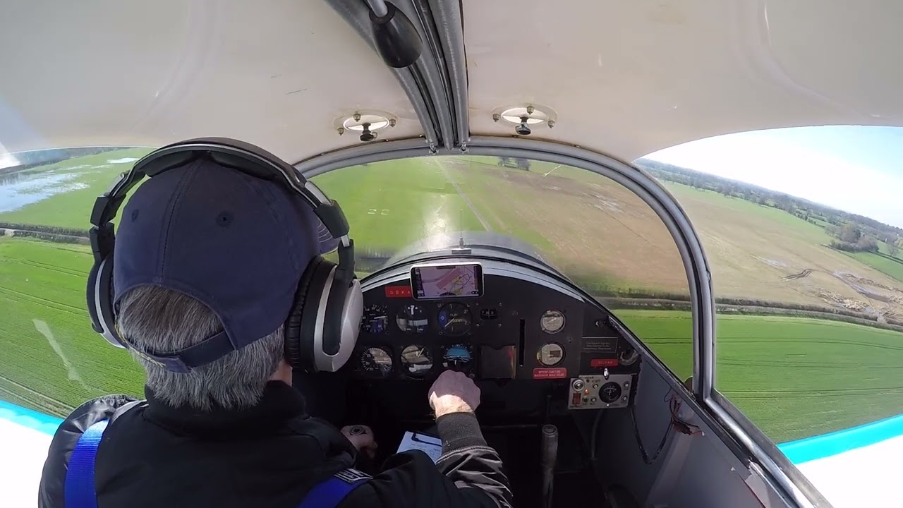 Landing at Oaksey Park EGTW on runway 22 on 0404023