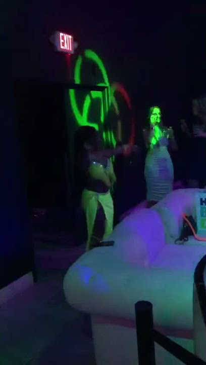 Helen Blondel @ Midnight Lounge (Habibty - Hassan Shakosh)