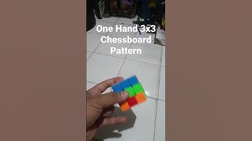 One Hand Chess Board Pattern #one #hand #chess #board #pattern #rubik #rubikscube #toys #shorts #yt